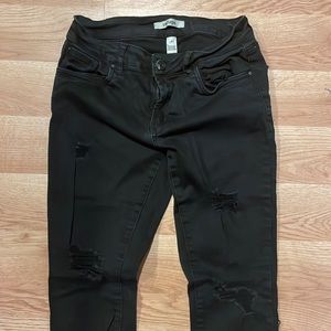 Black ripped skinny jeans